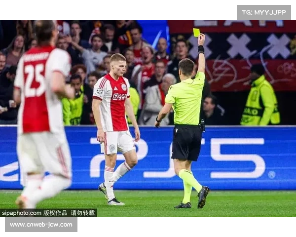 阿森纳客场2-2遭桑德兰绝平,各项赛事10连胜纪录终结。 阿森纳客场2-2遭桑德兰绝平,各项赛事10连胜纪录终结。