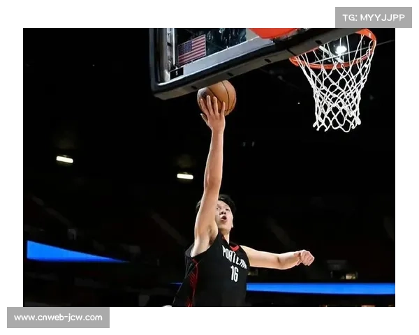 杨瀚森进入灰熊常规轮换但防守端表现挣扎3分钟领3犯规